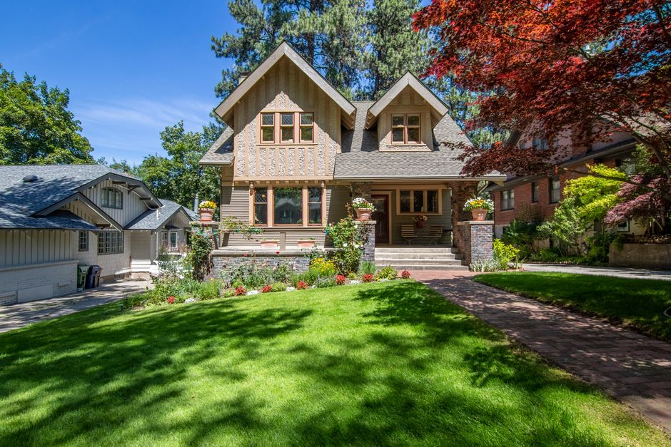 A beautiful suburban home, similar to one in Slidell, Louisiana, basking in bright sunlight, representing the goal of a comfortable, energy-efficient home.